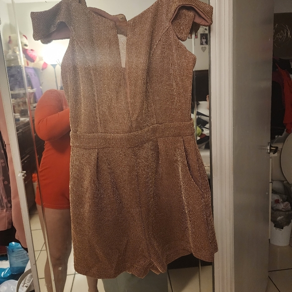 Gold romper - Picture 6 of 6